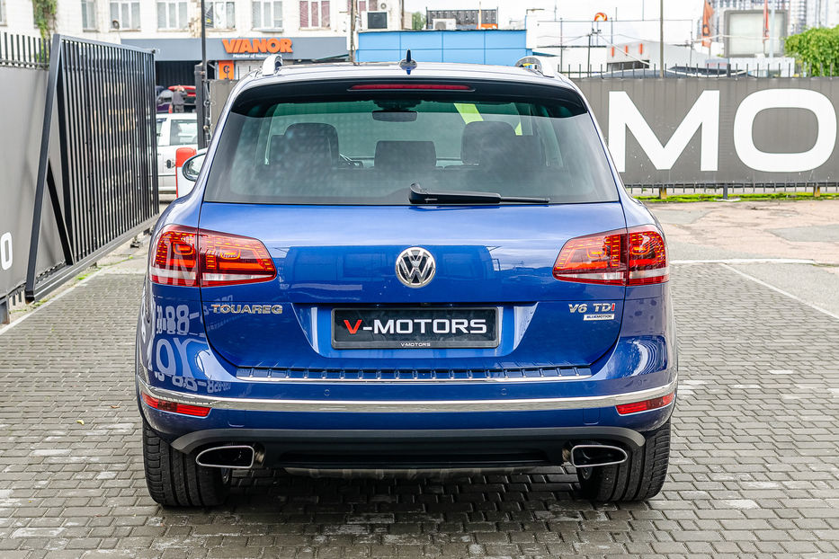 Продам Volkswagen Touareg 3.0TDi Executive Edition 2017 года в Киеве