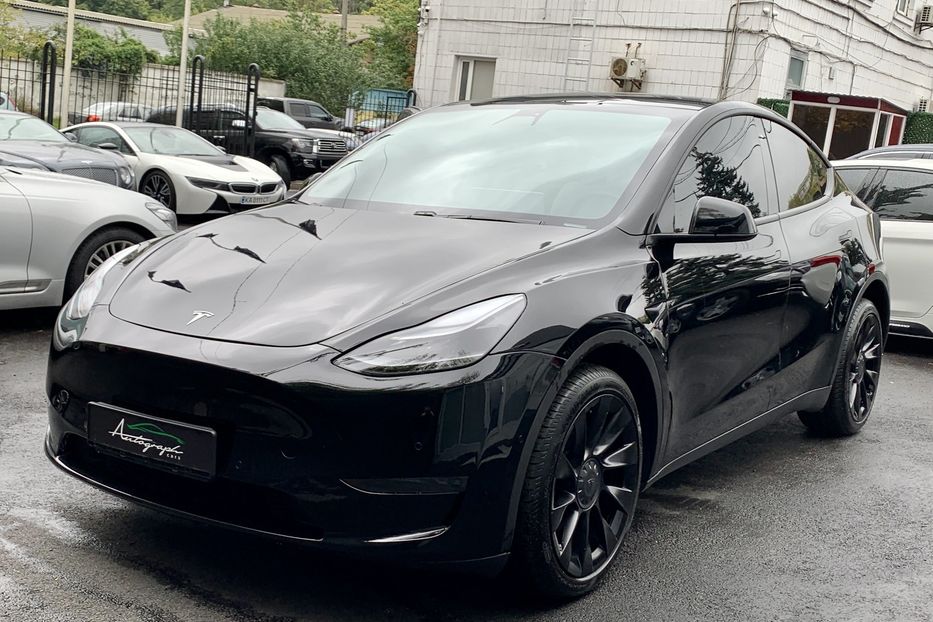 Продам Tesla Model Y Long Range Dual Motor 2020 года в Киеве