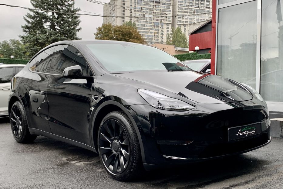 Продам Tesla Model Y Long Range Dual Motor 2020 года в Киеве