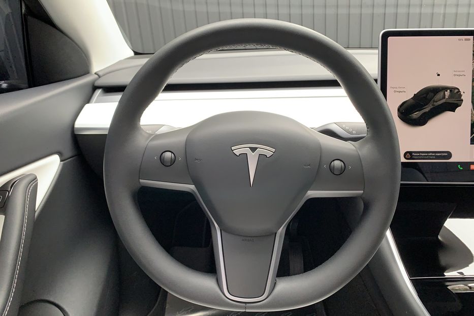 Продам Tesla Model Y Long Range Dual Motor 2020 года в Киеве