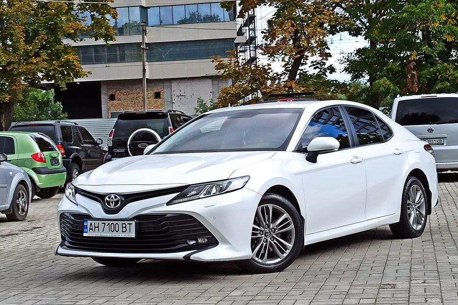 Продам Toyota Camry 2017 года в Днепре