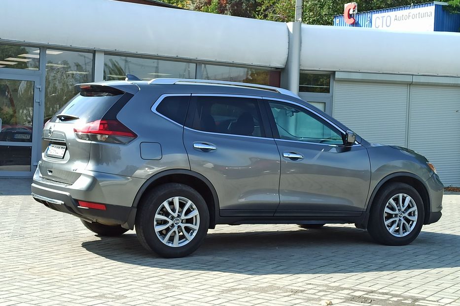 Продам Nissan Rogue SV 2017 года в Днепре