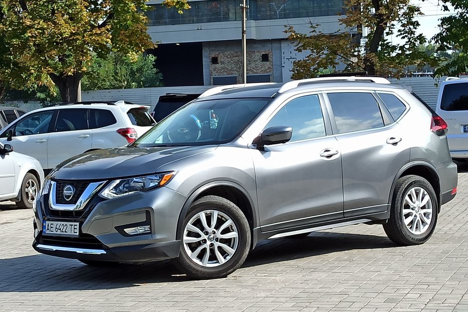 Продам Nissan Rogue SV 2017 года в Днепре