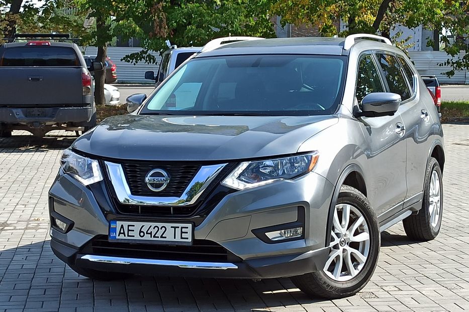 Продам Nissan Rogue SV 2017 года в Днепре