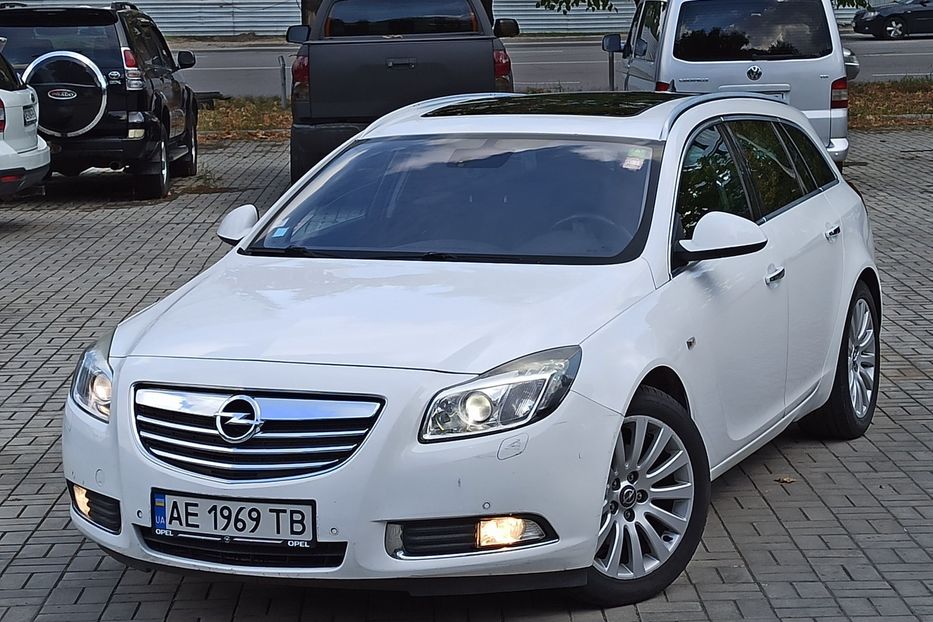 Продам Opel Insignia 2010 года в Днепре