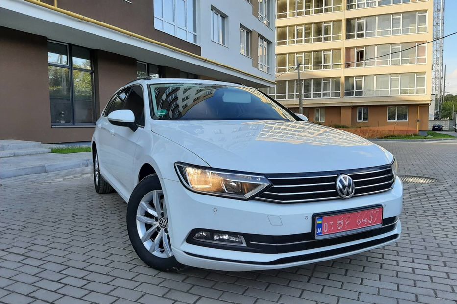 Продам Volkswagen Passat B8 АВТО НЕ МАЛЬОВАНЕ В УКРАЇНІ  2016 года в Львове