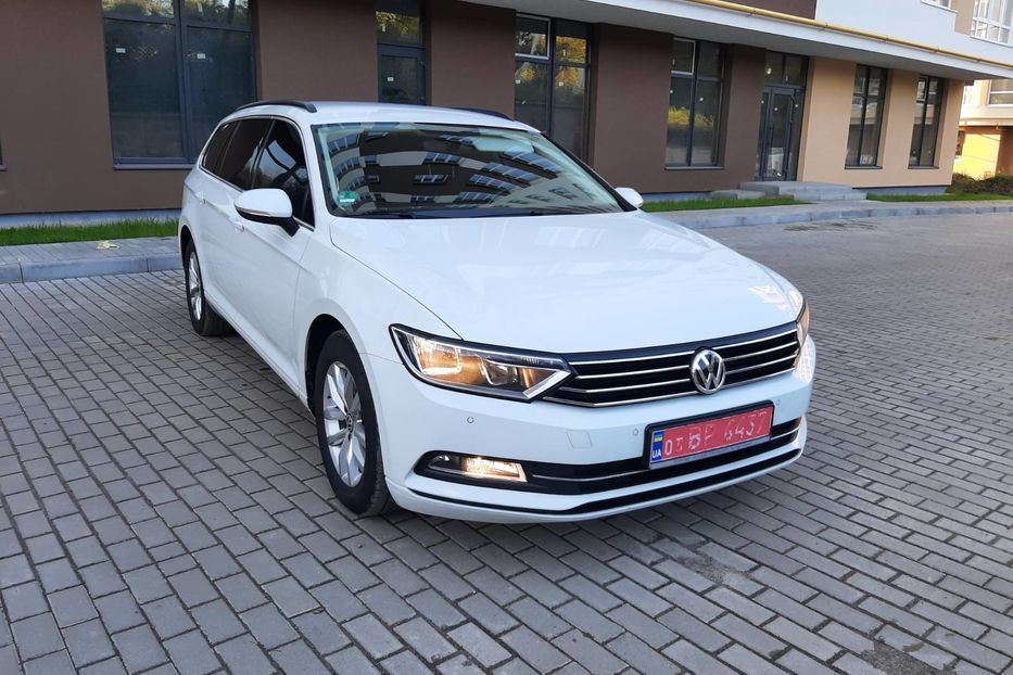 Продам Volkswagen Passat B8 АВТО НЕ МАЛЬОВАНЕ В УКРАЇНІ  2016 года в Львове