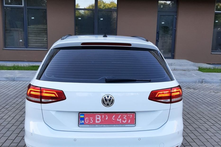 Продам Volkswagen Passat B8 АВТО НЕ МАЛЬОВАНЕ В УКРАЇНІ  2016 года в Львове