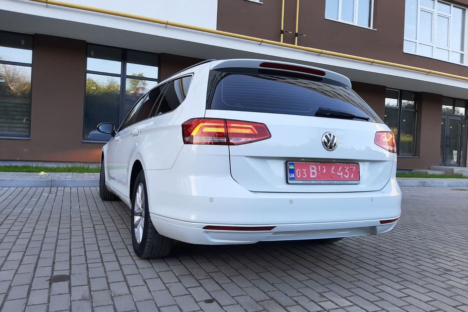 Продам Volkswagen Passat B8 АВТО НЕ МАЛЬОВАНЕ В УКРАЇНІ  2016 года в Львове