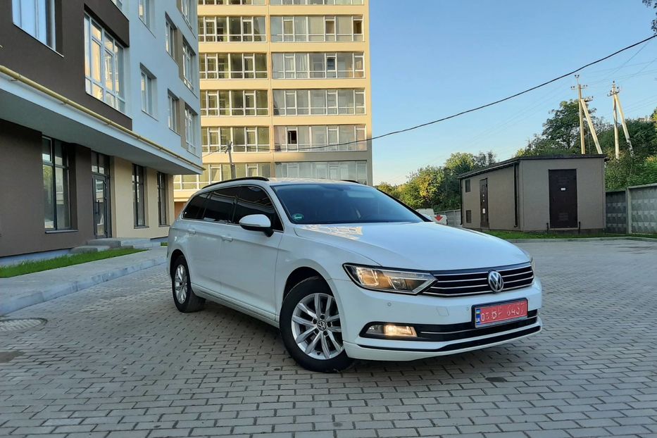 Продам Volkswagen Passat B8 АВТО НЕ МАЛЬОВАНЕ В УКРАЇНІ  2016 года в Львове