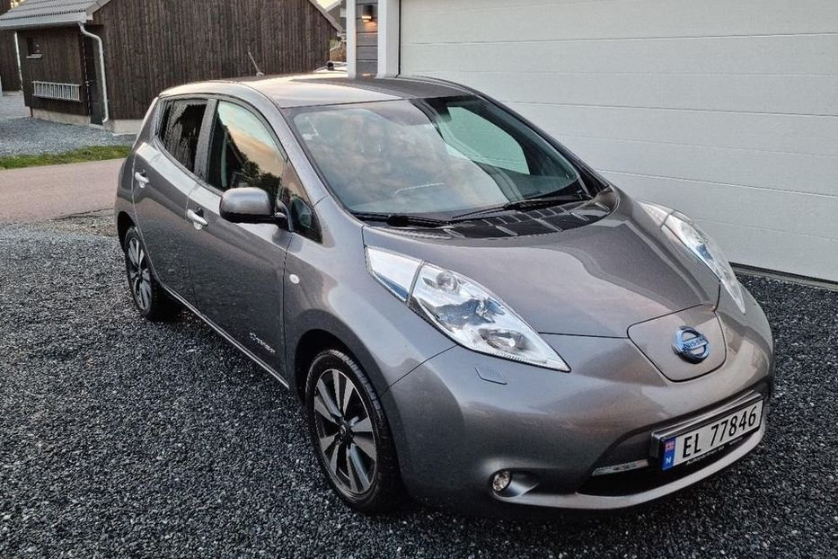 Продам Nissan Leaf BOSE 24KW 2015 года в Житомире