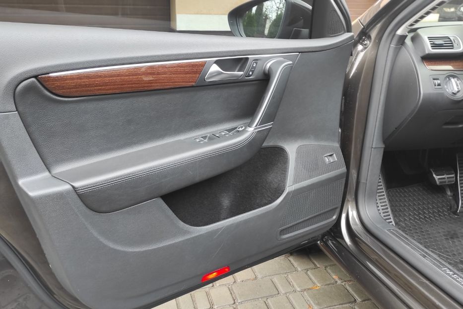 Продам Volkswagen Passat B7 Passat 2.0 TDI AT Highline. 2013 года в Киеве