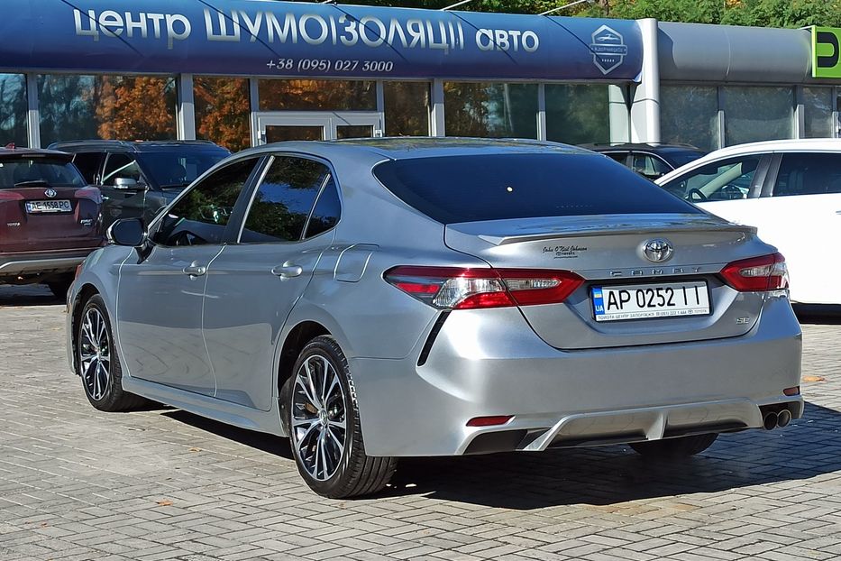 Продам Toyota Camry SE 2018 года в Днепре