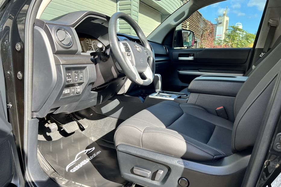 Продам Toyota Tundra TRD Off Road  2019 года в Киеве