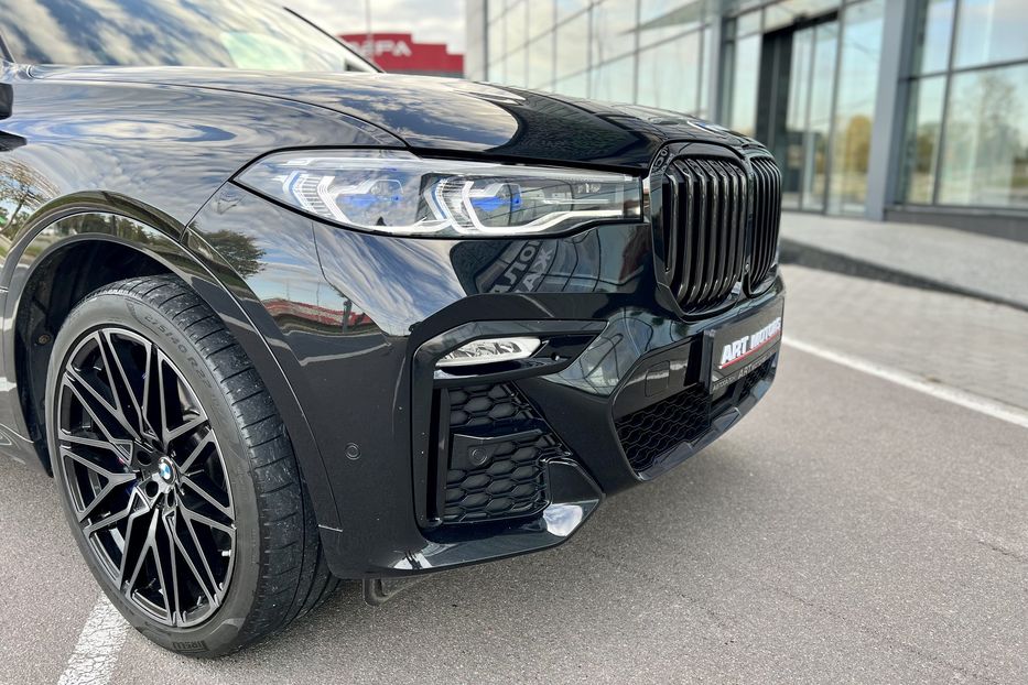 Продам BMW X7 M50I 2020 года в Киеве