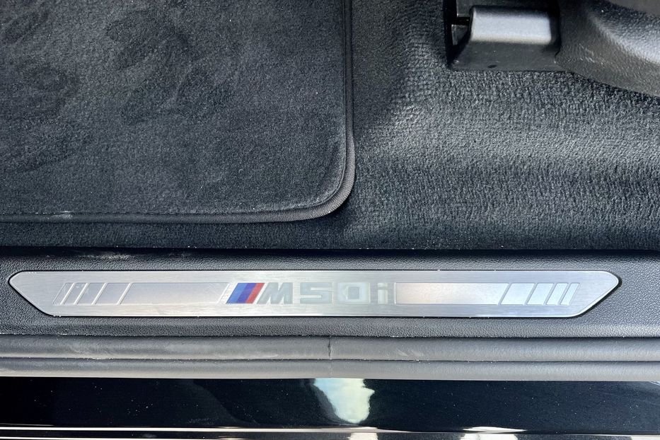 Продам BMW X7 M50I 2020 года в Киеве