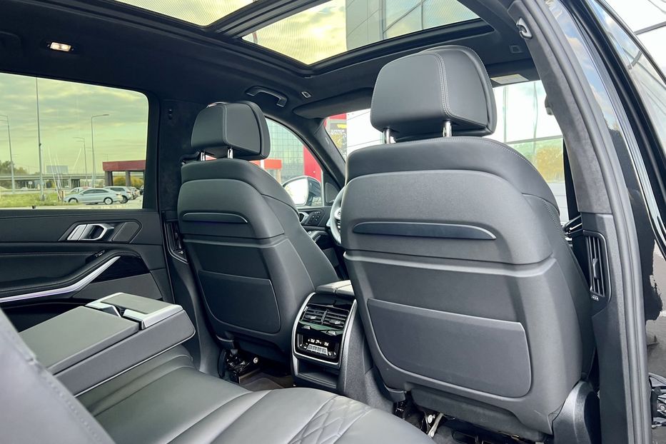 Продам BMW X7 M50I 2020 года в Киеве