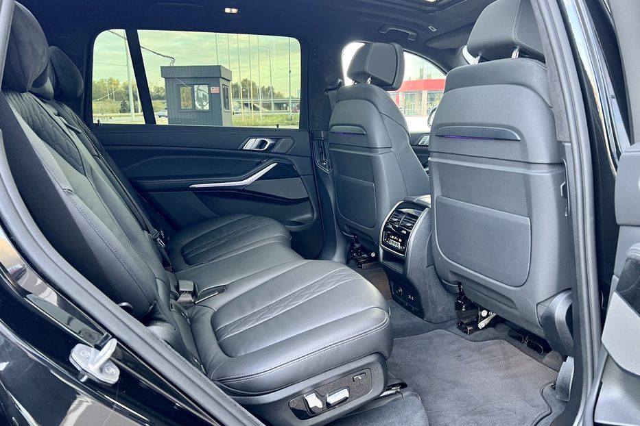 Продам BMW X7 M50I 2020 года в Киеве