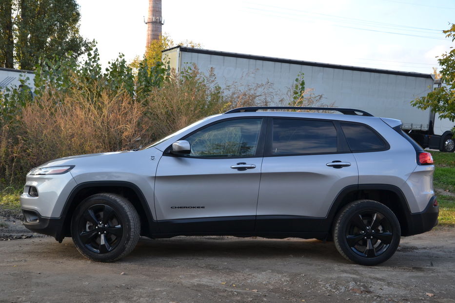 Продам Jeep Cherokee Latitude 2016 года в Хмельницком