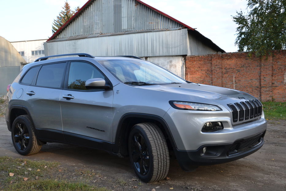 Продам Jeep Cherokee Latitude 2016 года в Хмельницком