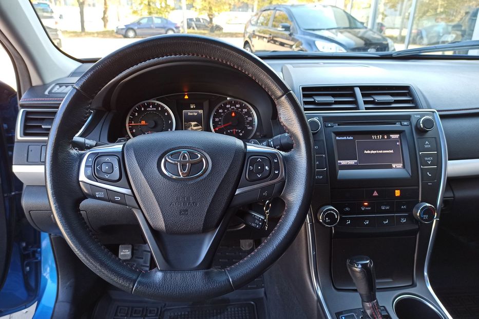 Продам Toyota Camry SE 2017 года в Днепре