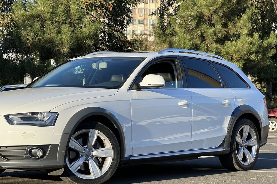 Продам Audi A4 Allroad Quattro  2012 года в Одессе