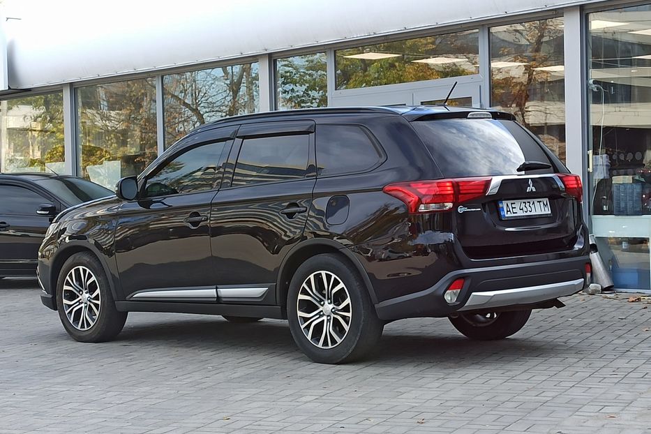 Продам Mitsubishi Outlander SEL 2016 года в Днепре