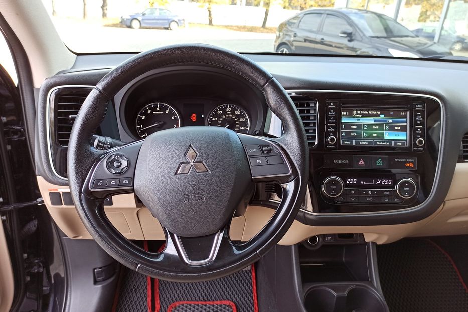 Продам Mitsubishi Outlander SEL 2016 года в Днепре