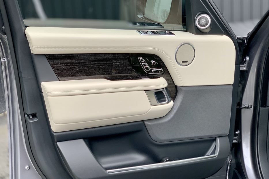 Продам Land Rover Range Rover Long Autobiography  2019 года в Киеве