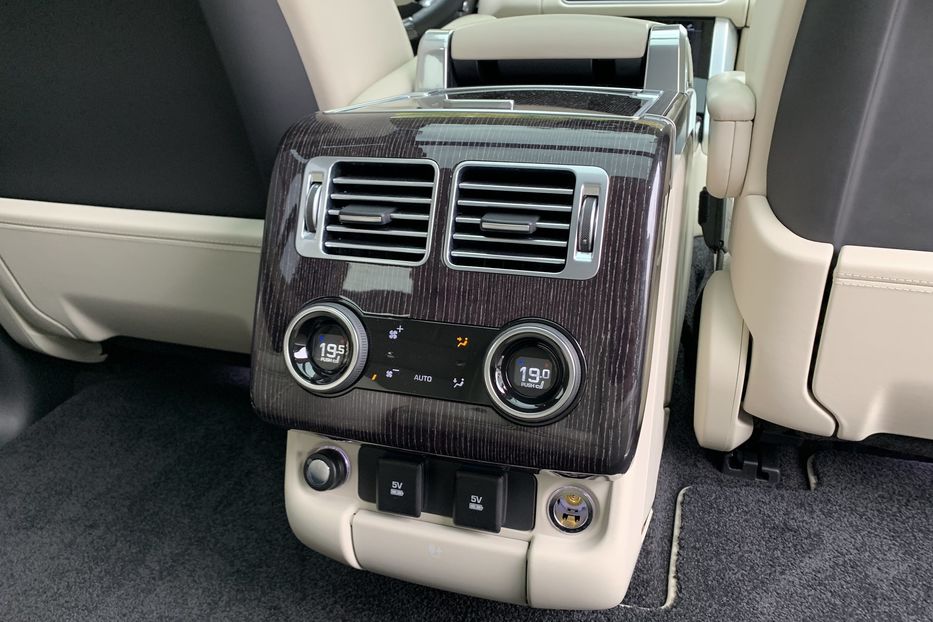 Продам Land Rover Range Rover Long Autobiography  2019 года в Киеве