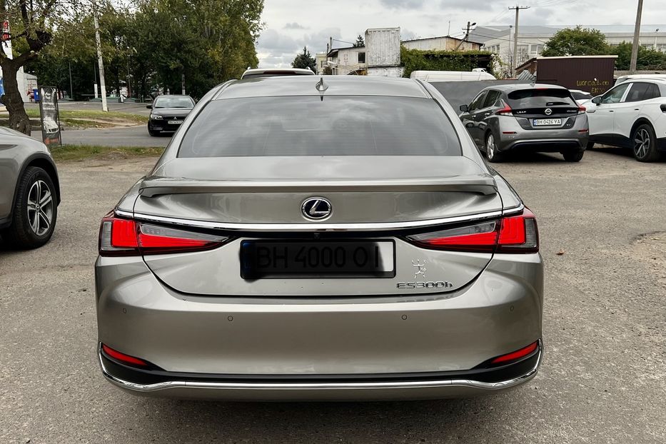 Продам Lexus ES 300 Hybride full 2020 года в Одессе