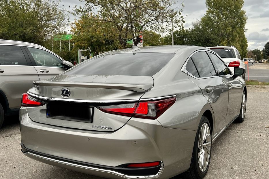 Продам Lexus ES 300 Hybride full 2020 года в Одессе