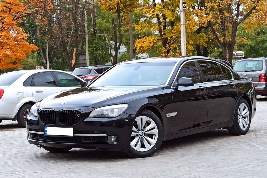 Продам BMW 740 Li Long 2009 года в Днепре