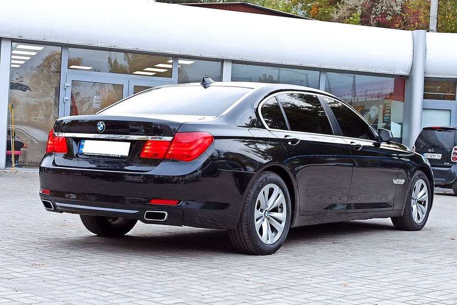 Продам BMW 740 Li Long 2009 года в Днепре