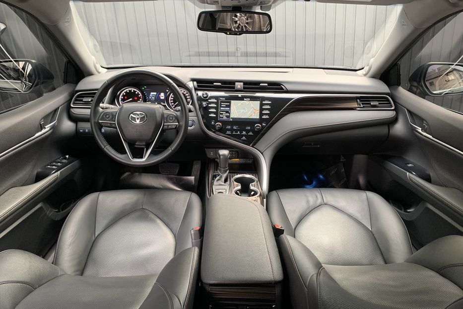 Продам Toyota Camry 3.5 Premium 2020 года в Киеве