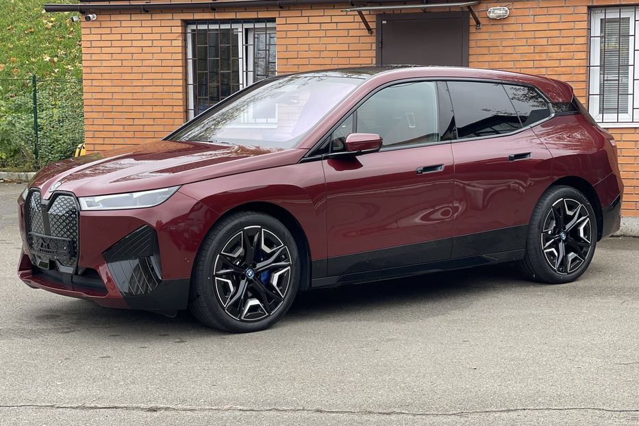 Продам BMW iX XDrive 50 2021 года в Киеве