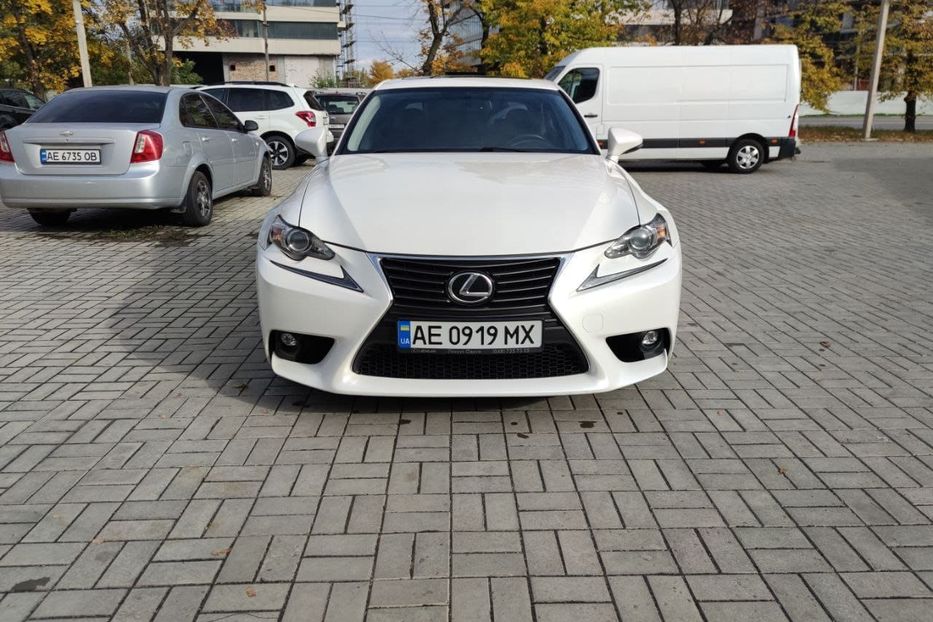 Продам Lexus IS 200 T 2016 года в Днепре