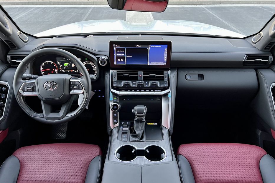 Продам Toyota Land Cruiser 300 PREMIUM 2022 года в Киеве