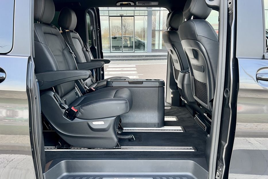 Продам Mercedes-Benz V-Class EQV 2021 года в Киеве