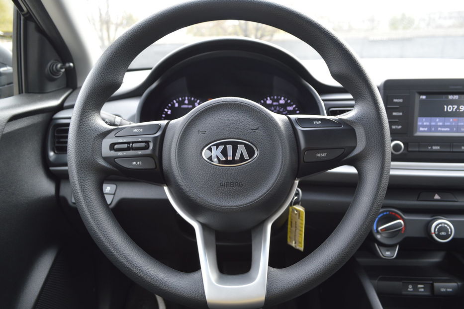 Продам Kia Rio 2017 года в Одессе