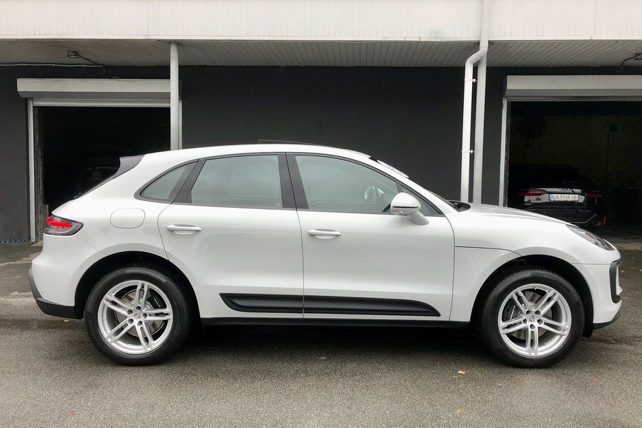 Продам Porsche Macan NEW 2022 года в Киеве