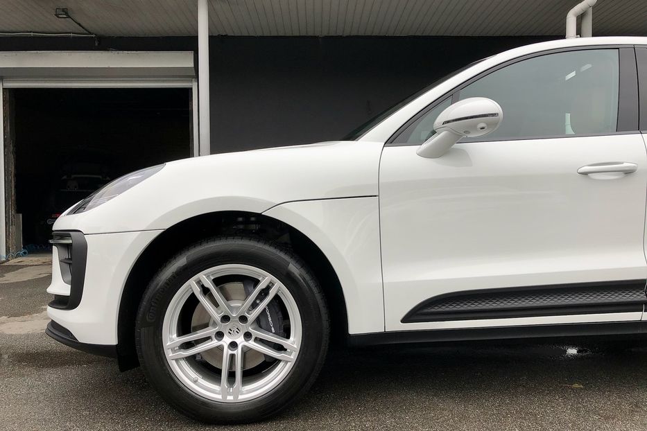 Продам Porsche Macan NEW 2022 года в Киеве