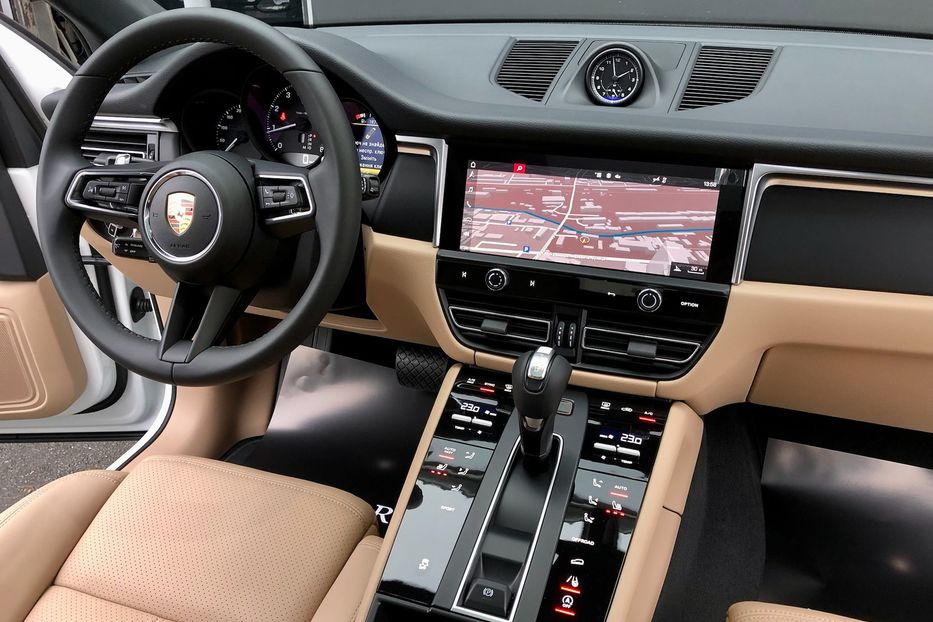 Продам Porsche Macan NEW 2022 года в Киеве
