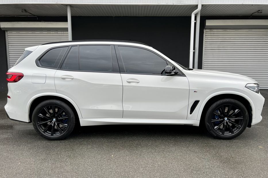 Продам BMW X5 XDRIVE40I 2019 года в Киеве