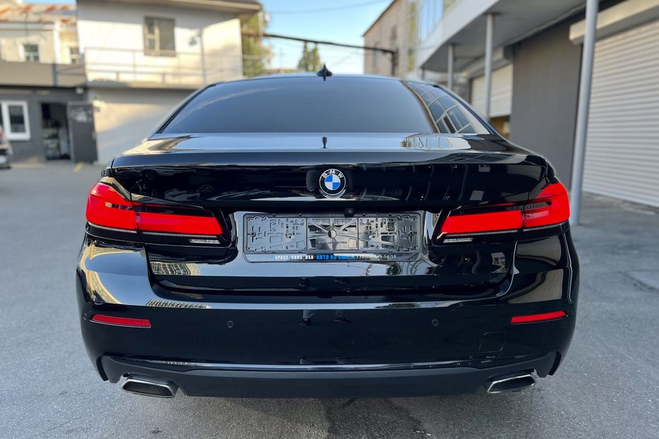 Продам BMW 530 2021 года в Киеве