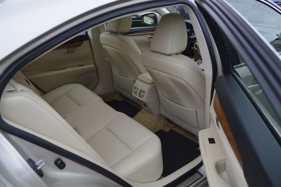 Продам Lexus ES 300 Hybrid 2012 года в Одессе