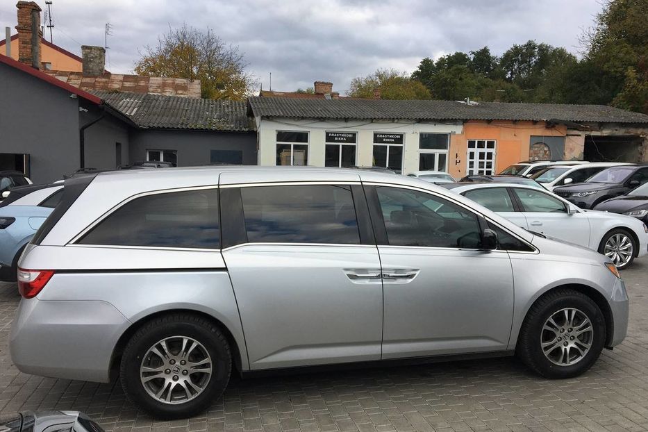 Продам Honda Odyssey EXL 2013 года в Черновцах
