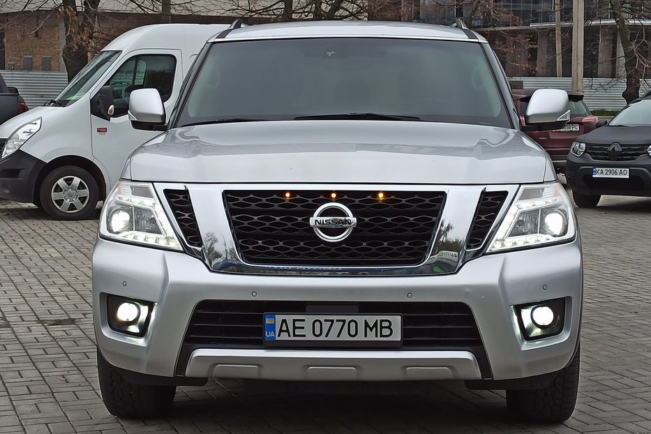 Продам Nissan Armada SV 2016 года в Днепре