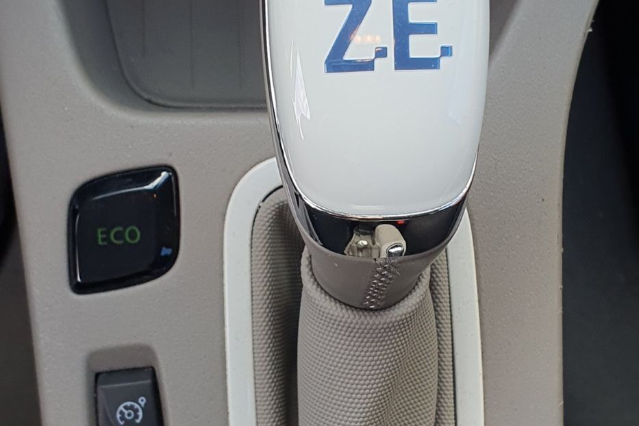 Продам Renault Zoe 2018 года в Черновцах