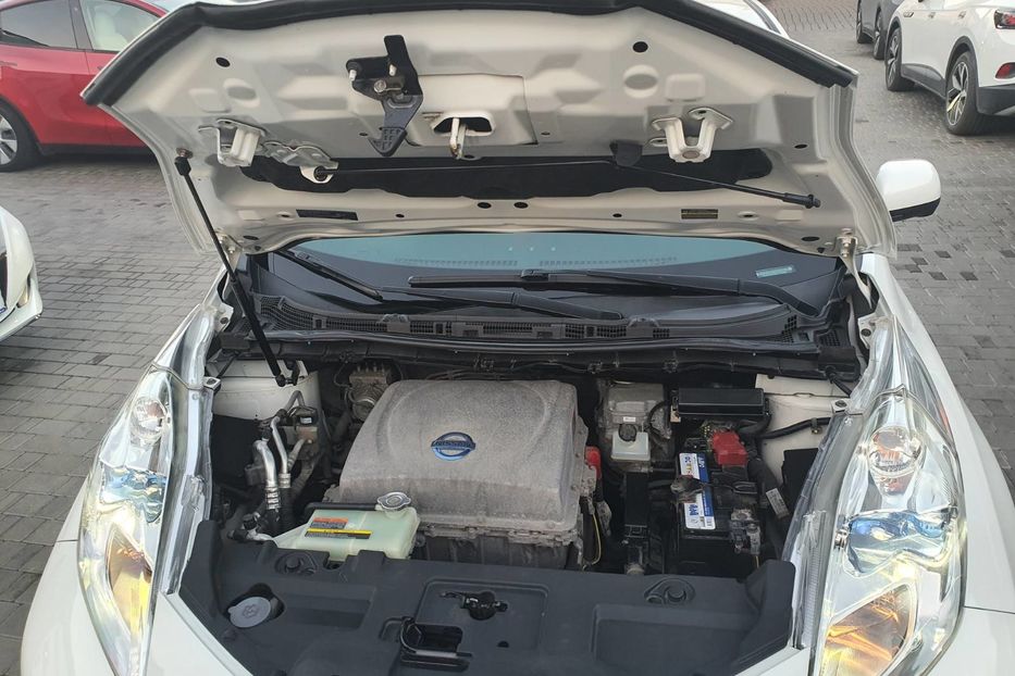 Продам Nissan Leaf 24  2014 года в Черновцах